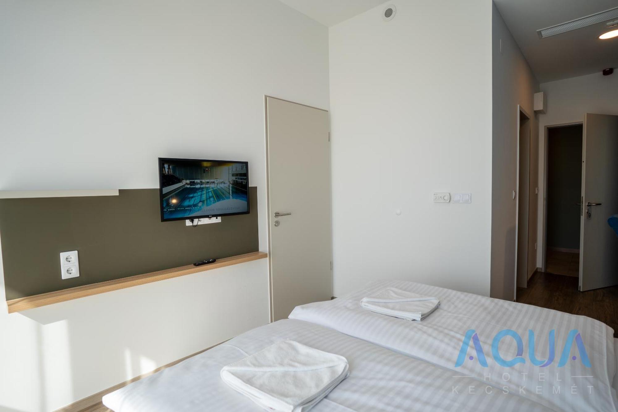 Aqua Hotel Kecskemét Esterno foto