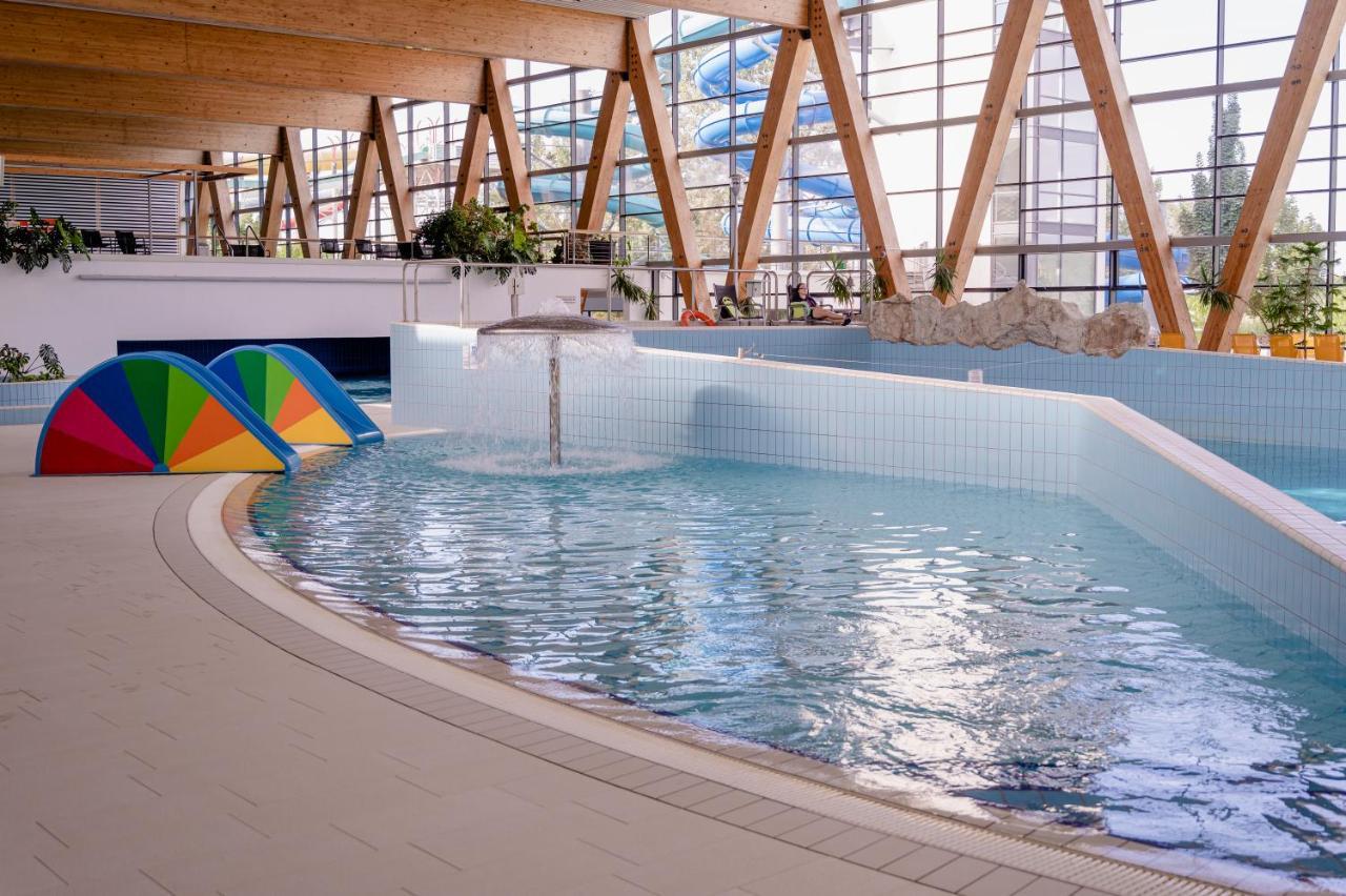 Aqua Hotel Kecskemét Esterno foto